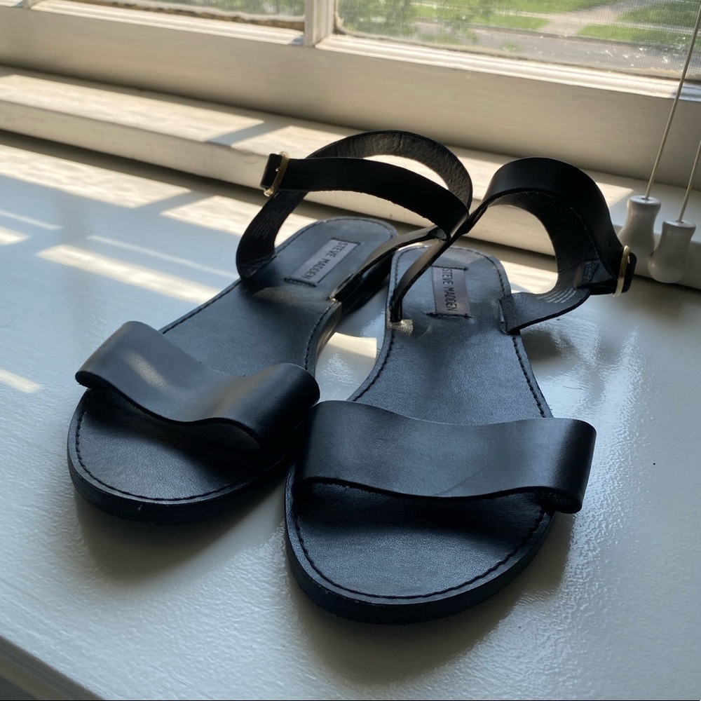 Steve Madden Donddi Black Leather Sandals